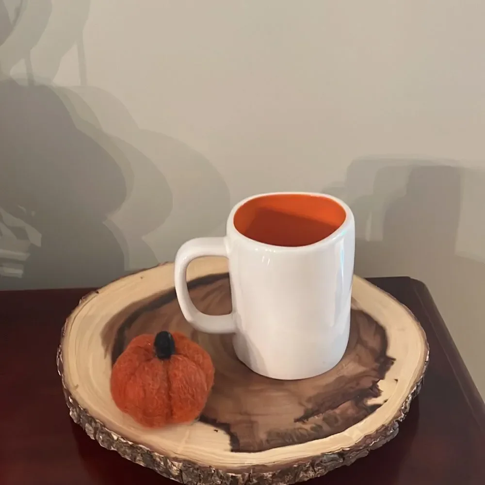 Nwot Rae Dunn Hocus Pocus mug .